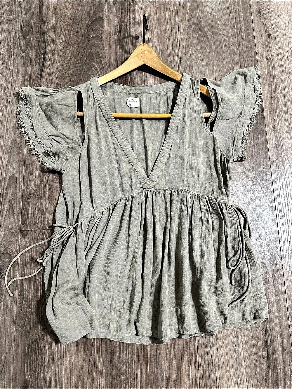 O'Neill Ruffle Sleeve Peplum Top V-Neck Women’s